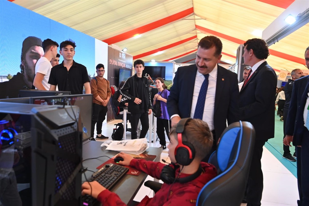 DGM’in gençleri Ankara’da Balıkesir’i temsil ediyor