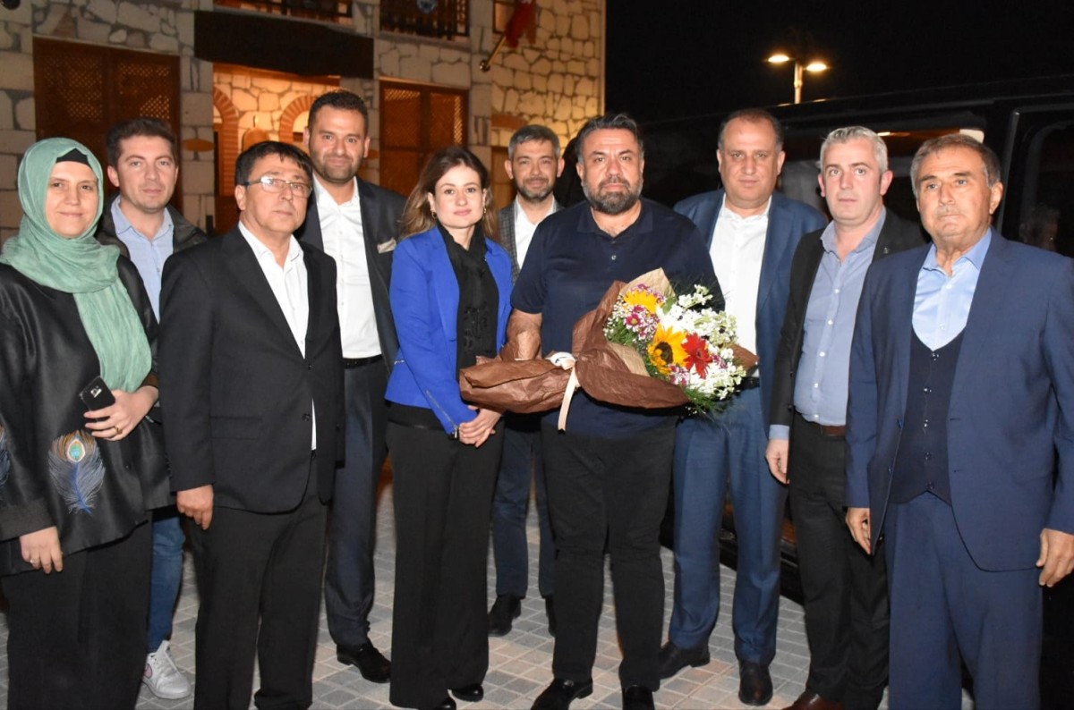 AK Parti İl Başkanı Dt. Ekrem Başaran: “Üyelerimizle yüz yüze görüşeceğiz”