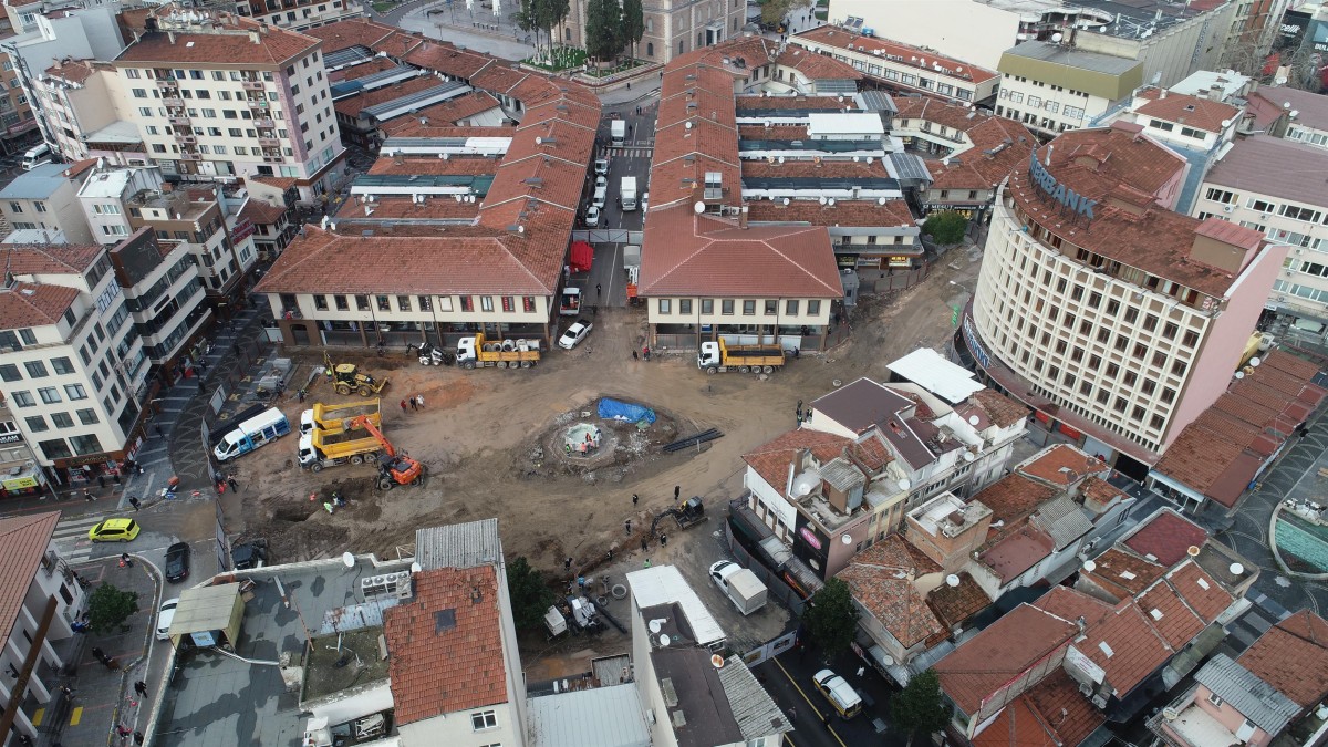 Şadırvanda çalışmalar tam gaz
