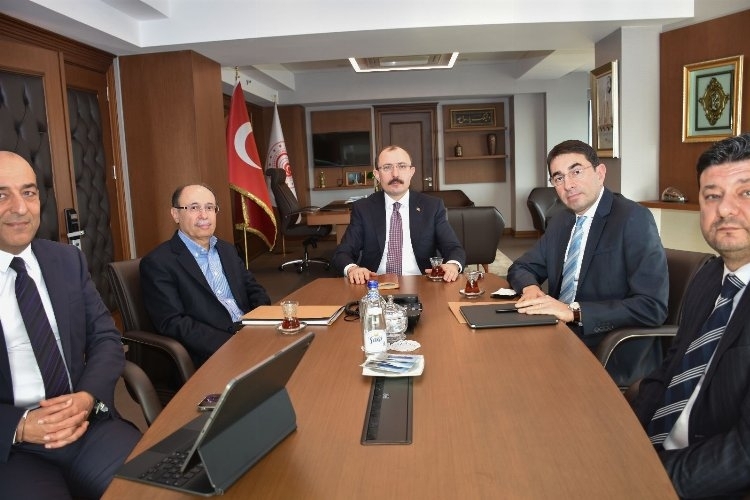 Ticaret Bakanı Muş'tan 4 zincir markete uyarı