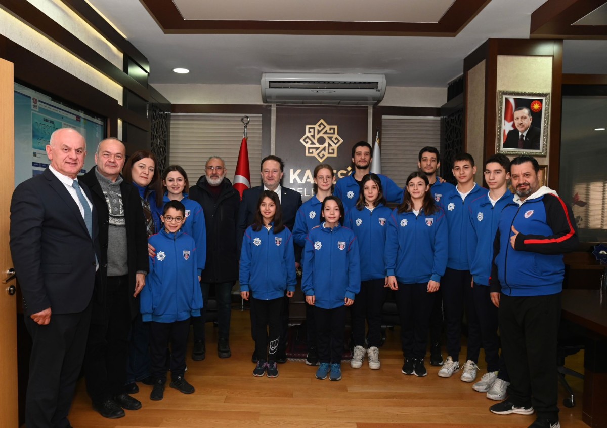 BAŞKAN ORKAN ŞAMPİYONLARI AĞIRLADI