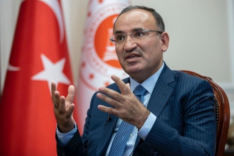 Bakan Bozdağ, Taş atılması da İmamoğlu'nun tutumu da yanlış