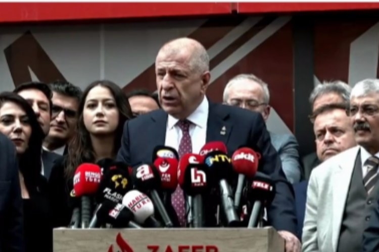 Zafer Partisi Genel Başkanı Ümit Özdağ yine kararını veremedi!