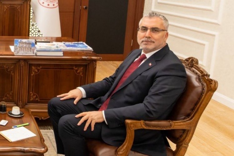 Bakan Işıkhan, en düşük memur maaşının 22 bin TL olacağını açıkladı