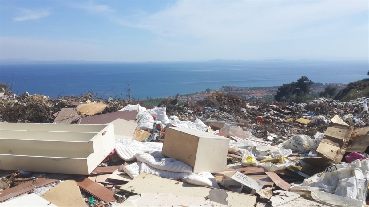 Büyükşehir, vahşi depolamayı bitiriyor