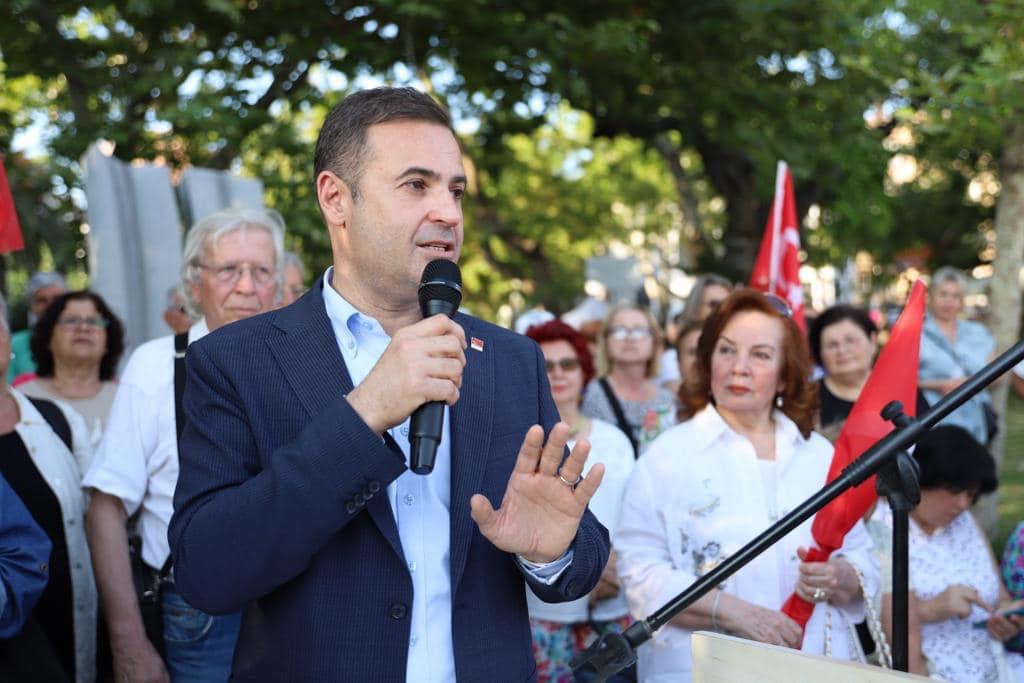 ‘HİÇBİRİMİZİN UMUTSUZLUĞA KAPILMA LÜKSÜ YOK’