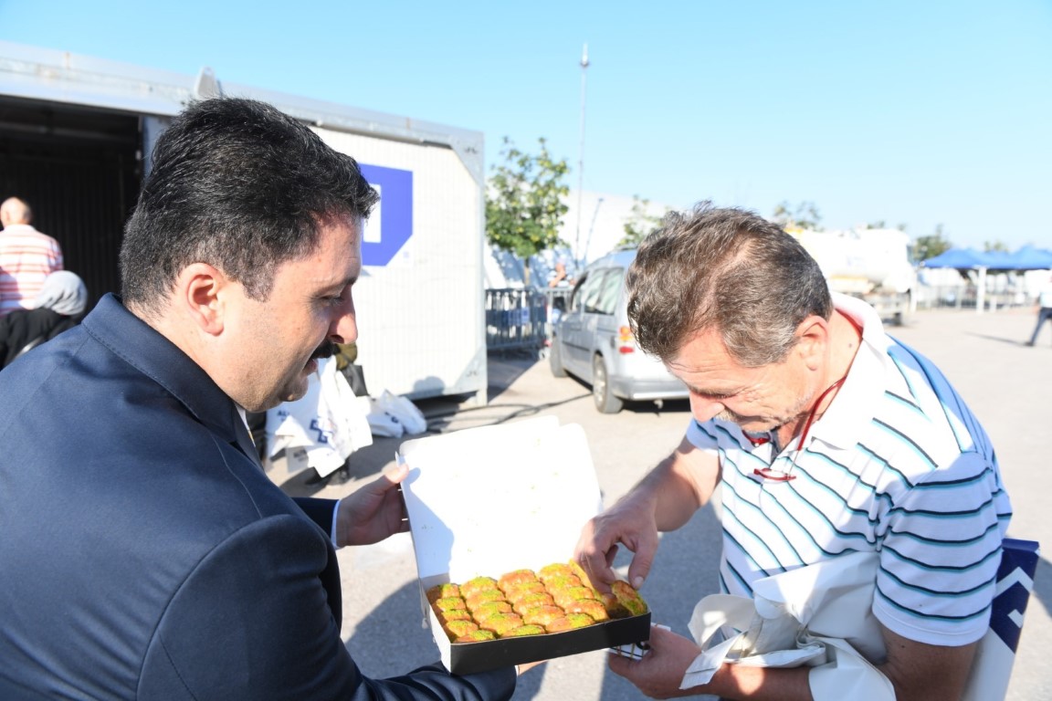 ALTIEYLÜL BELEDİYESİ HER DAİM VATANDAŞIN YANINDA
