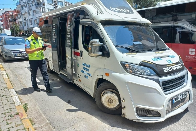 Balıkesir'de Klimasını Açmayan Minibüslere Cezai İşlem Uygulandı