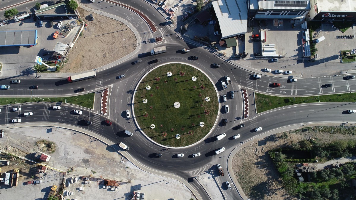 Düzenli, estetik ve güvenli kavşaklar