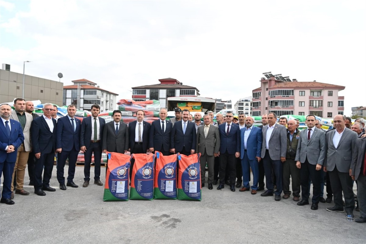 Büyükşehir’den üreticiye süt otu tohumu desteği
