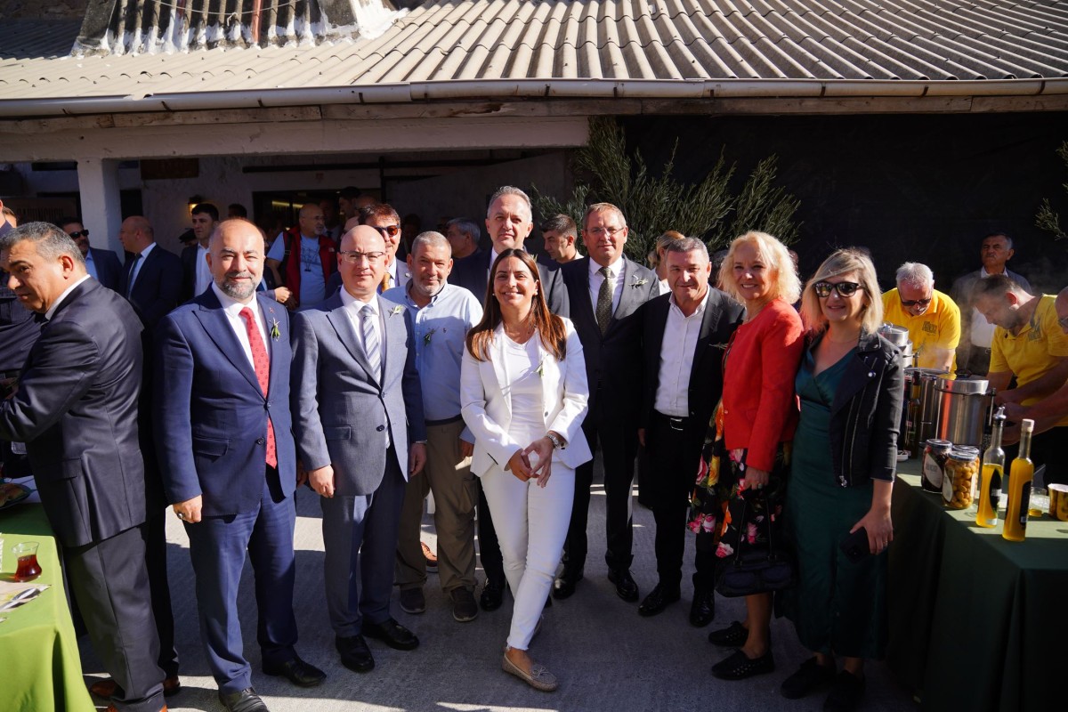 18. AYVALIK ULUSLARARASI ZEYTİN HASAT FESTİVALİ BAŞLADI