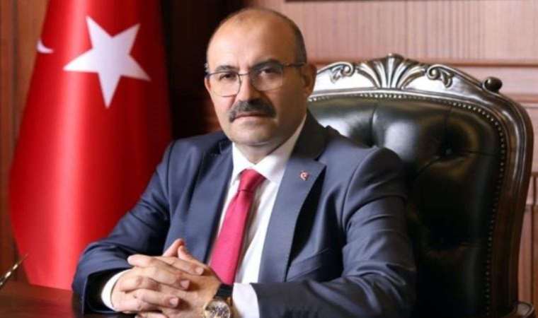 Vali Ustaoğlu: “Haydi Balıkesir! Cumhuriyetimizin 100 üncü yılında her eve bayrak asalım.