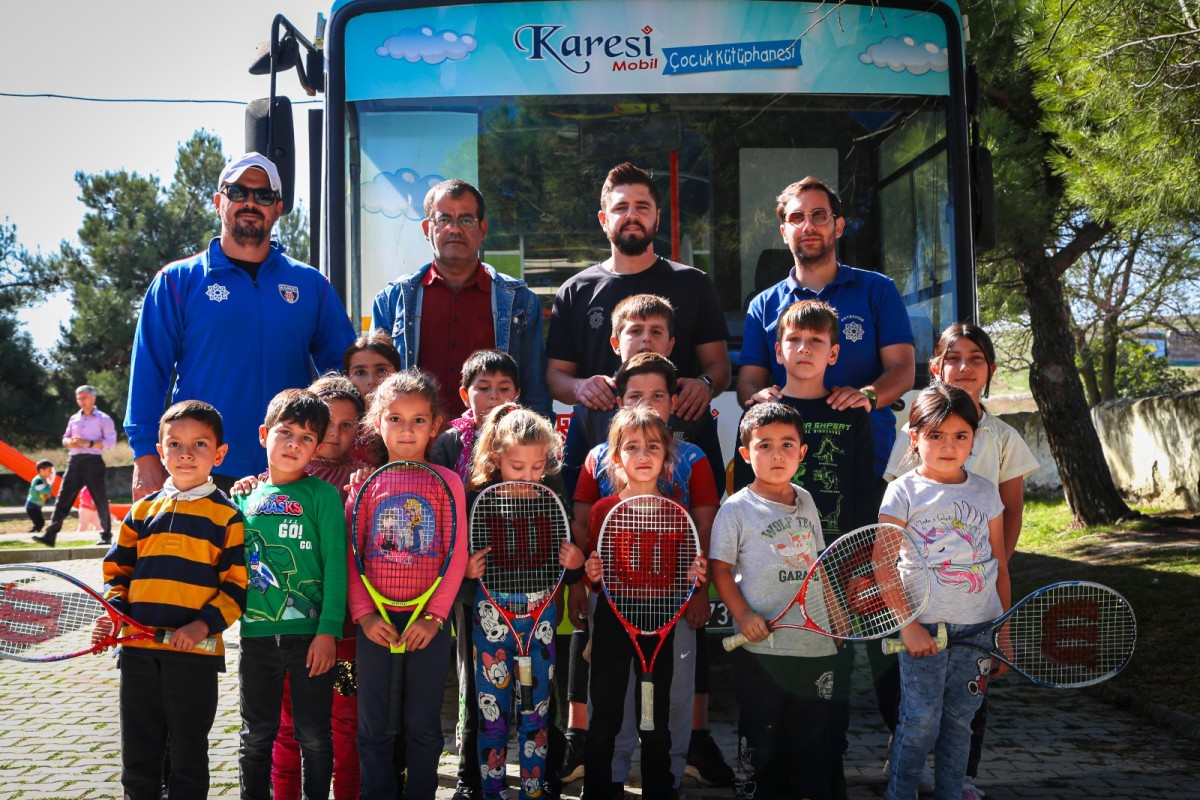 KARESİ’NİN ÇOCUKLARI OYNAYARAK ÖĞRENİYOR