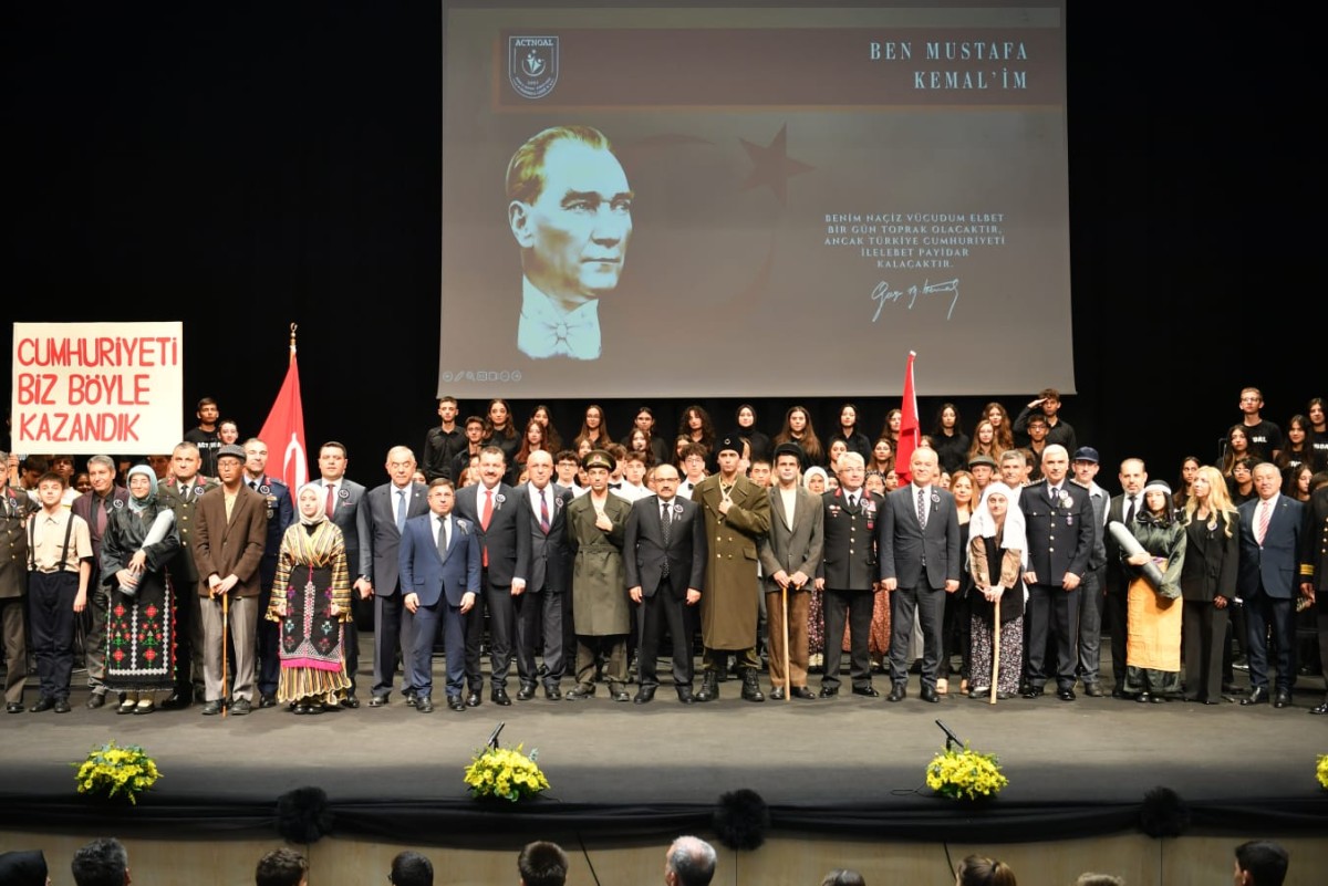 Gazi Mustafa Kemal Atatürk Saygıyla Anıldı