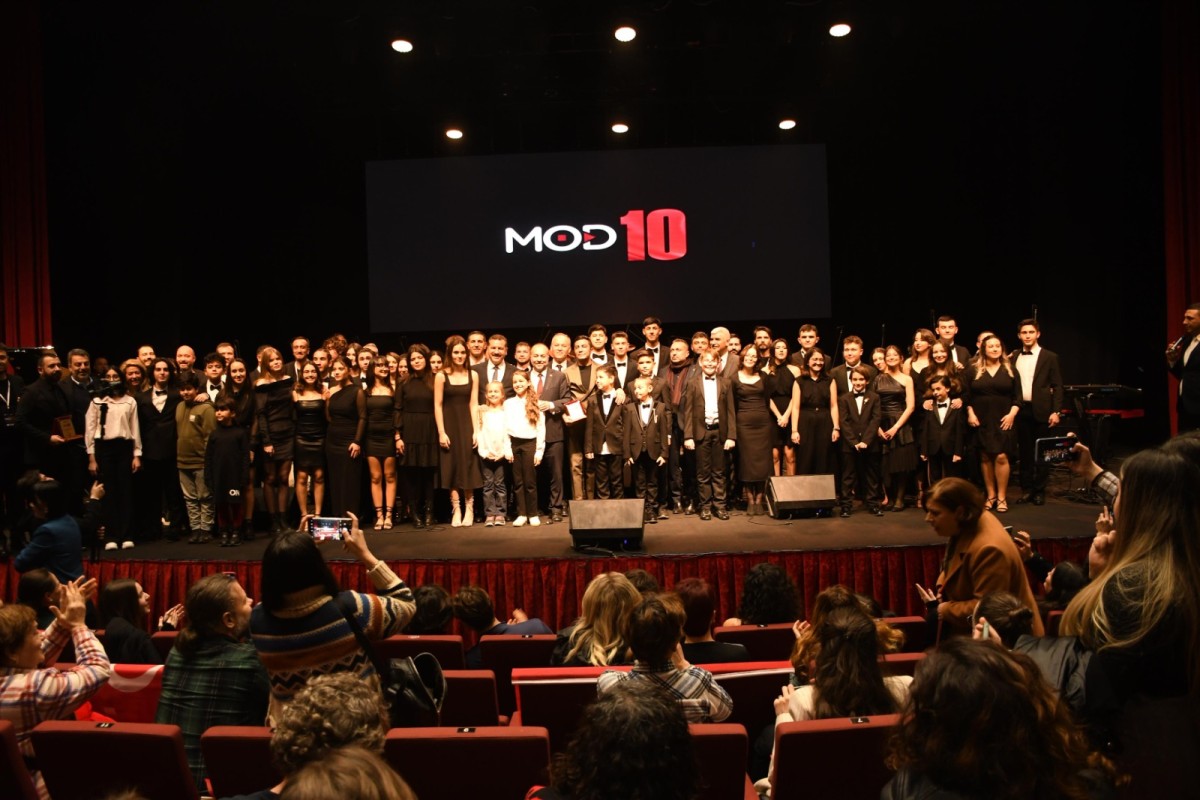 MOD10 ilk konserini verdi