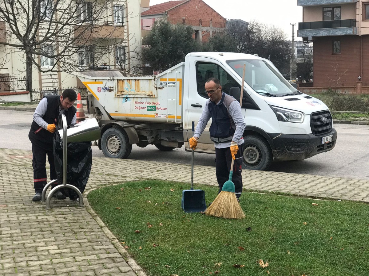 KARESİ BELEDİYESİ TÜM BİRİMLERİYLE SAHADA