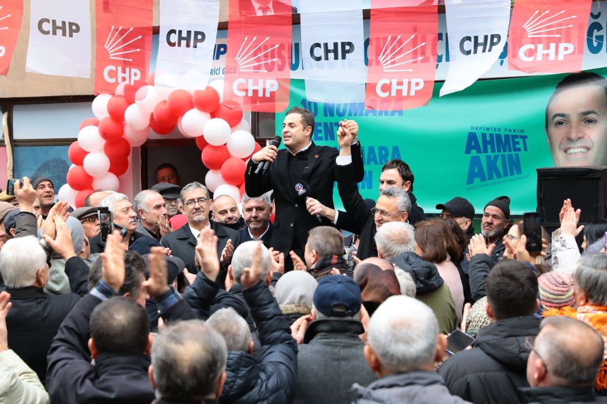 AHMET AKIN’A SUSURLUK’TA SEVGİ SELİ