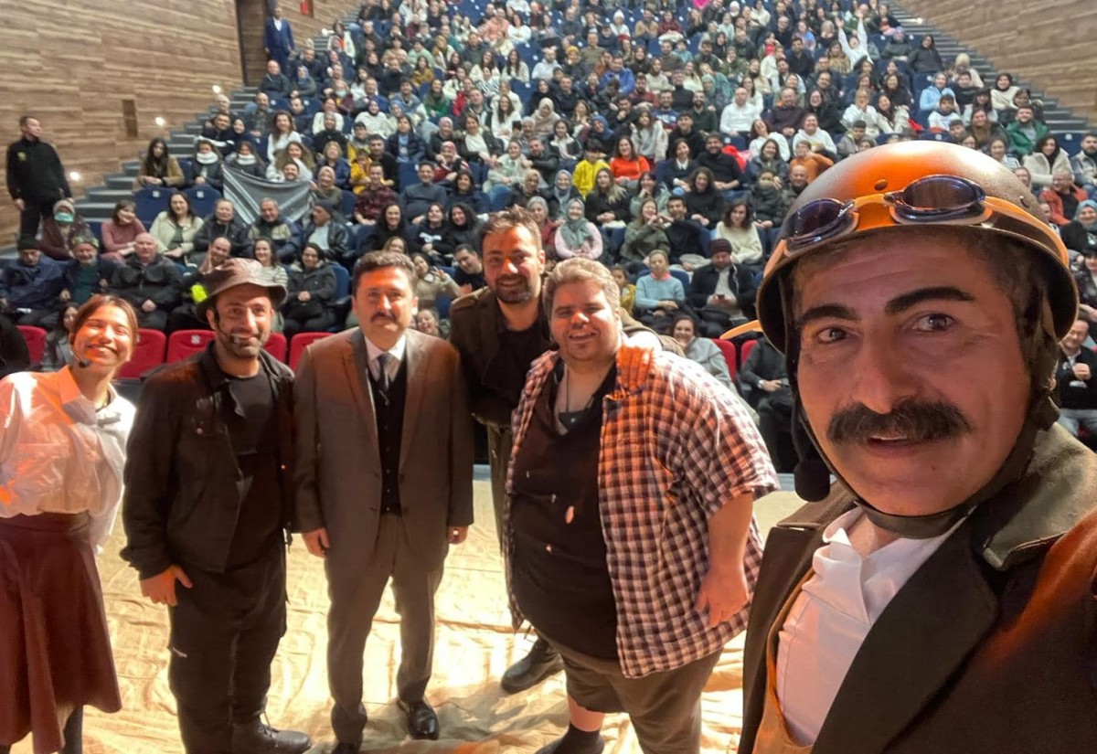 ALTIEYLÜL’DE ANLAMLI OYUN