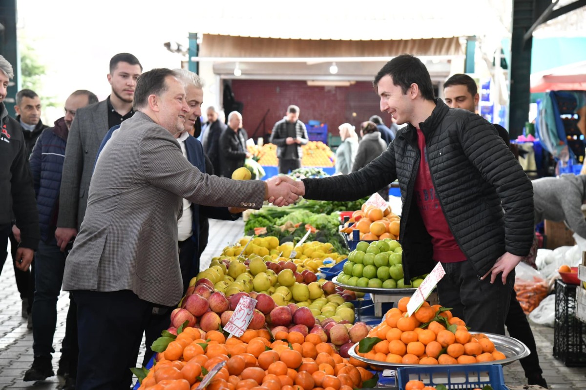 BAŞKAN ORKAN PAZAR ESNAFIYLA BULUŞTU