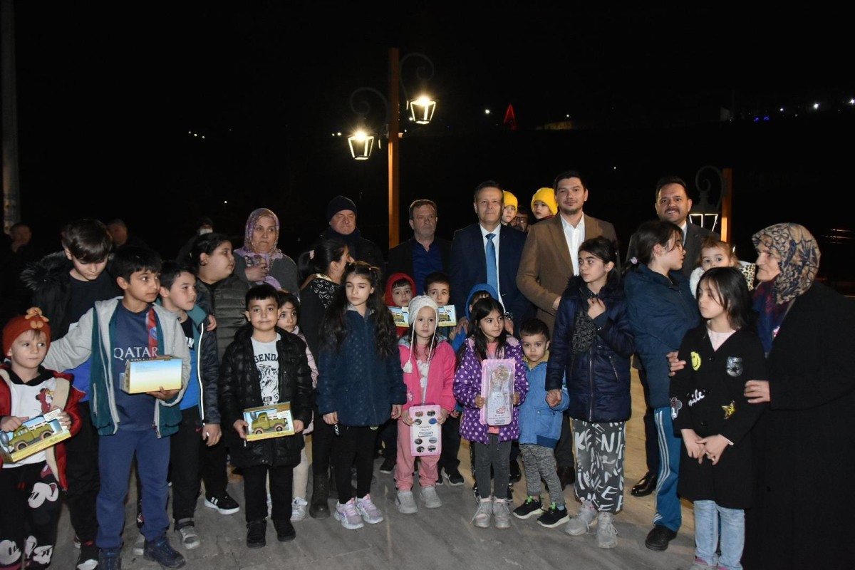 DİNKÇİLER MAHALLESİ KADINLARINDAN ERAY’A DESTEK