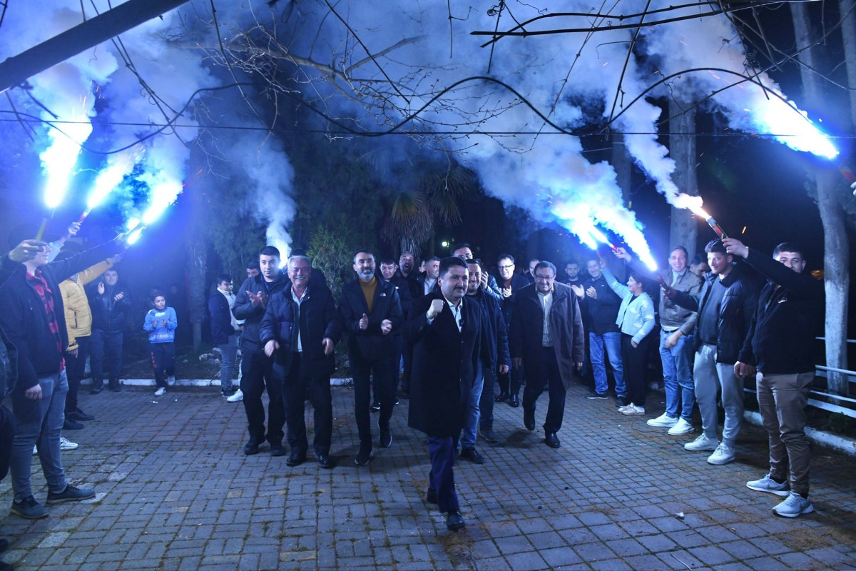 PAMUKÇU’NUN EFELERİ BAŞKAN AVCI’NIN YANINDA