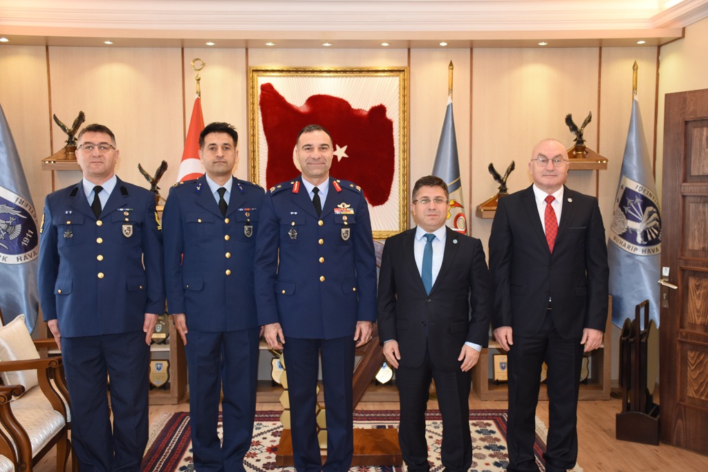 9’uncu Ana Jet Üs Komutanlığı ile Balıkesir Üniversitesi Arasında İş Birliği Protokolü İmzalandı 