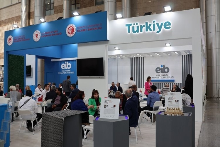 Dünya Türk Doğal Taşlarını Keşfetmek İçin Sıraya Girdi