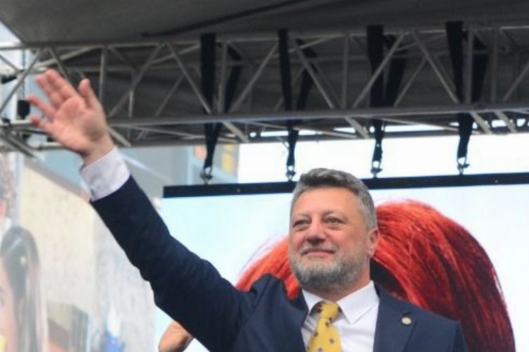 Başkan Engin: &Prime;Mevcut Anayasaya Uymanız Halk İçin Yeterli!