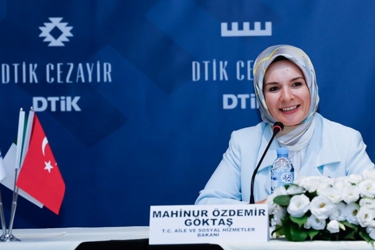 Bakan Göktaş, Cezayir'den Türk İş Dünyasına Hitap Etti