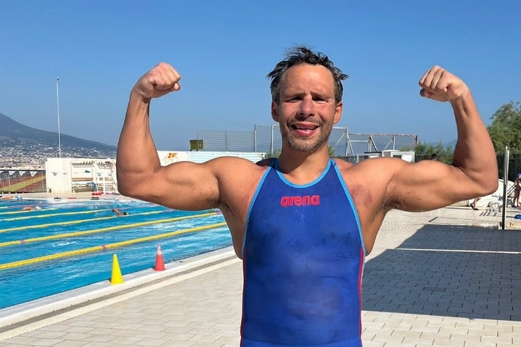 Capri-Napoli Ultra Maratonunun şampiyonu olarak Emre Erdoğan belirlendi