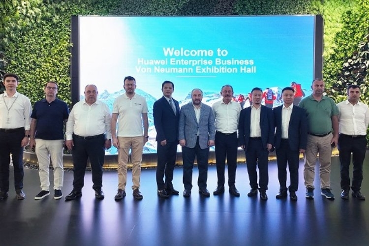 TBMM heyeti Huawei kampüslerini ziyaret etti
