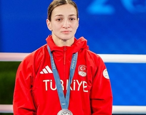 Buse Naz Çakıroğlu Olimpiyat İkincisi Oldu