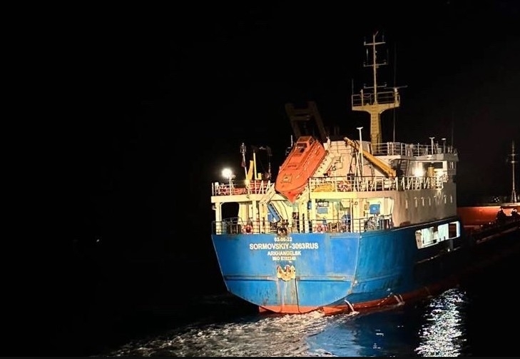 Çanakkale Boğazı'nda Arıza Yapan Kargo Gemisi Güvenli Limana Çekildi