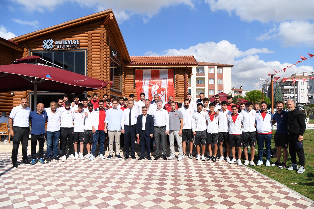 ŞEHİRLİ’DEN BALIKESİRSPOR’A DESTEK KAHVALTISI